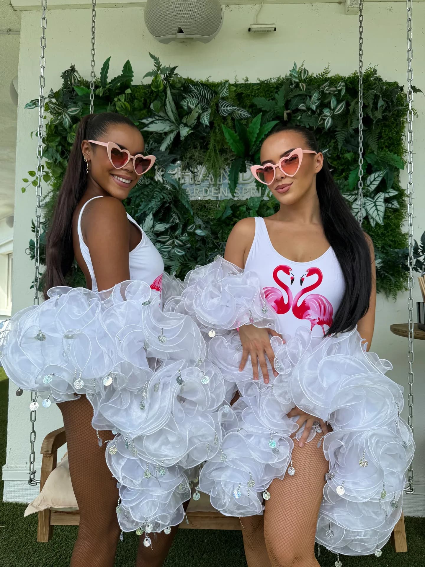 danseuses et animation  pool party 